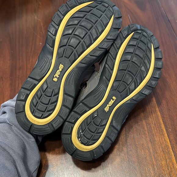 Teva Forebay Grey Fisherman Sandals Men’s US 7 - Picture 8 of 9